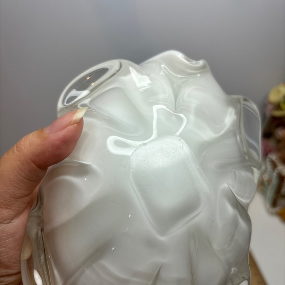 Vintage Murano Candy Dish White base in Blue Yellow Green and Silver Inclusions - Picture 7 of 11